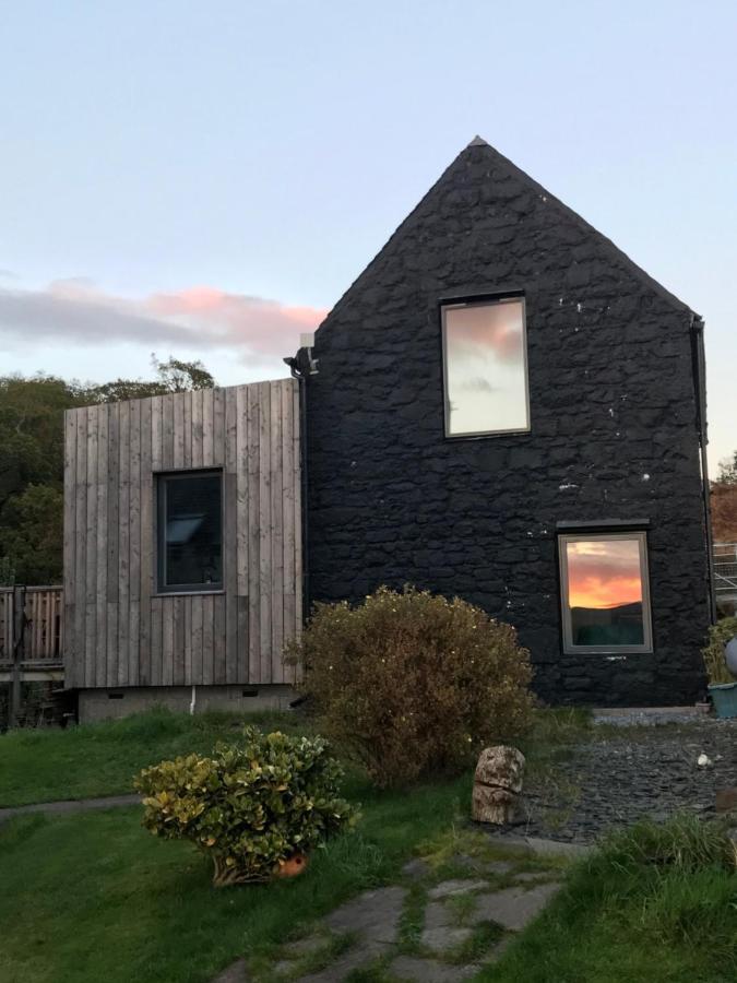 Mill House Steading Overlooking The Sea And Mull Bonnavoulin エクステリア 写真