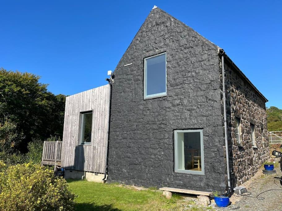 Mill House Steading Overlooking The Sea And Mull Bonnavoulin エクステリア 写真